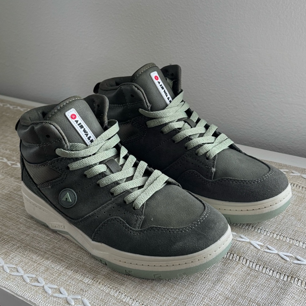 Airwalk Anchor Sneakers NWOT